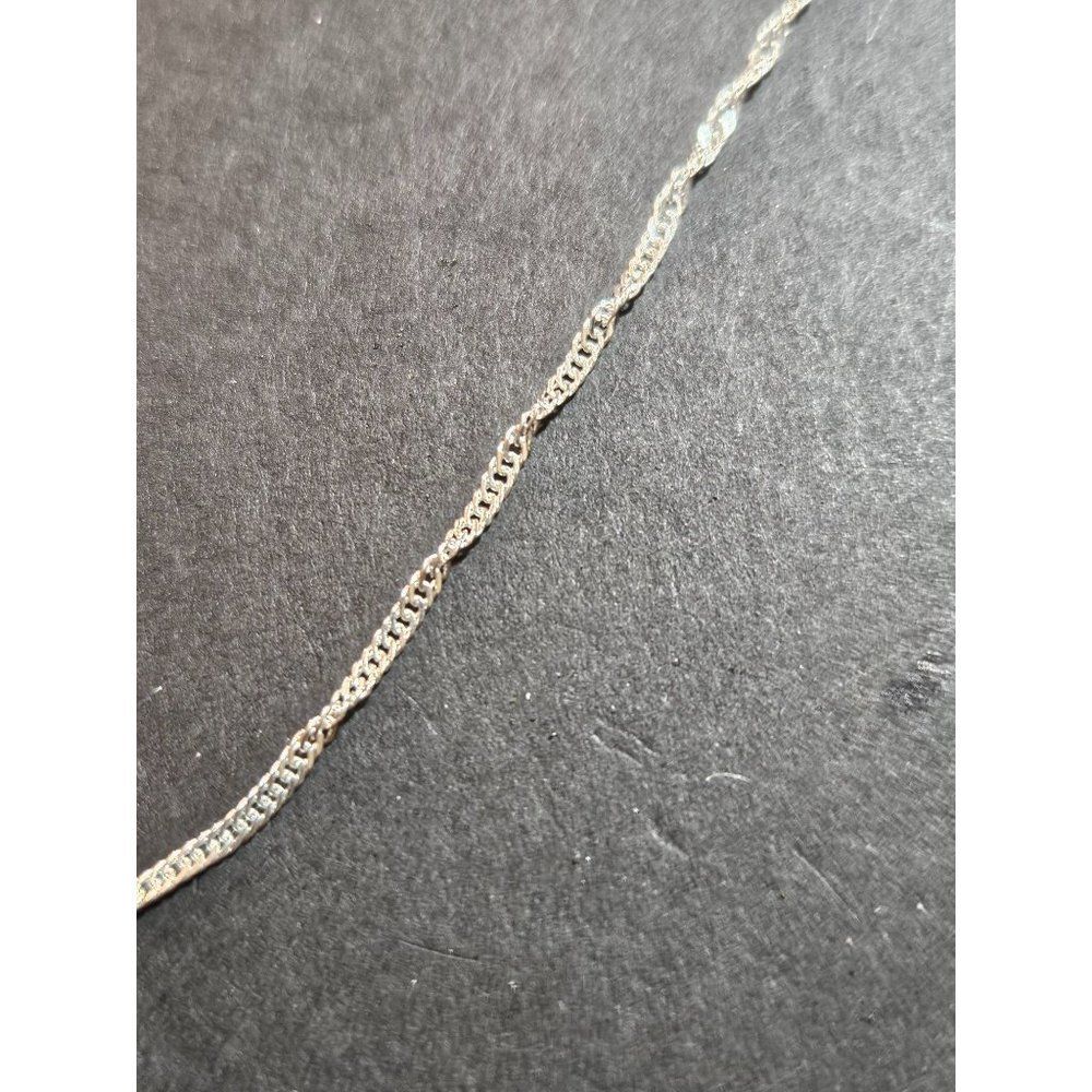 Silver tone twisted chain necklace 22"